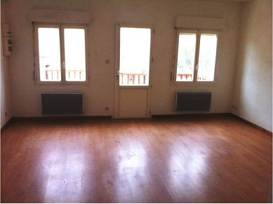 louer - T2 2 pièces - CASTILLON LA BATAILLE - 33350