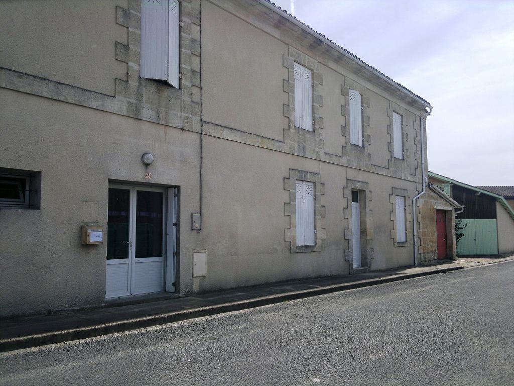 louer - Maison en pierre 5 pièces - CAVIGNAC - 33620