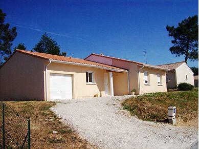 vendre - Maison de plain pied 4 pièces - GUITRES - 33230