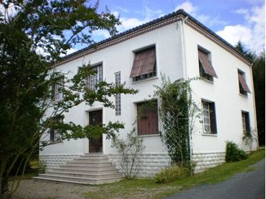 vente - Villa 7 pièces - LA ROCHE CHALAIS - 24490