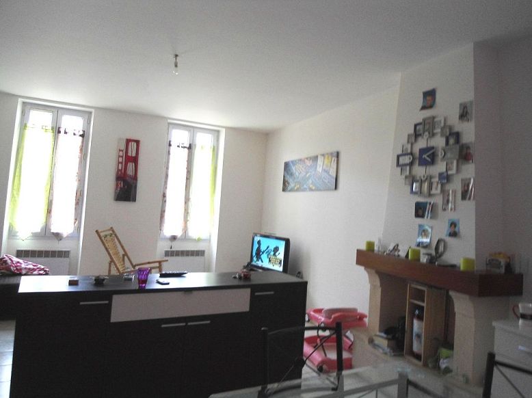vendre - Immeuble 12 pièces - LUSSAC - 33570