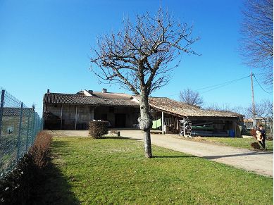 achat - Maison de caractère 6 pièces - MONTAGNE - 33570