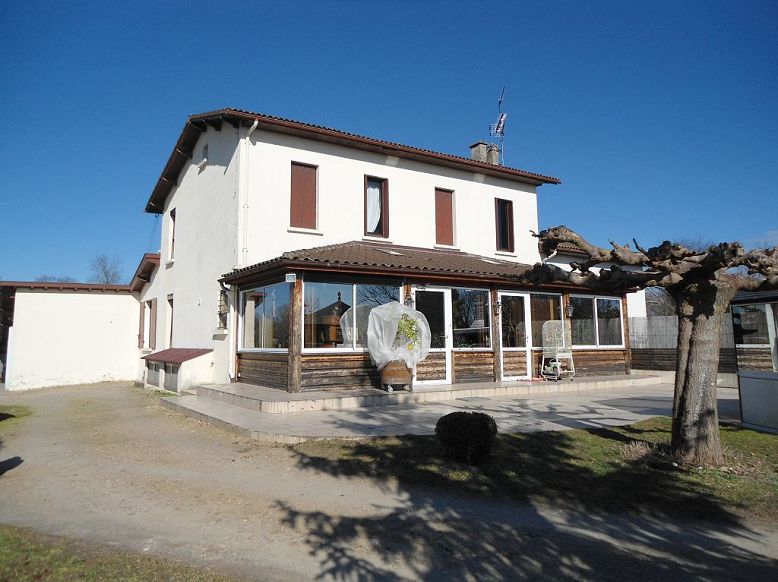 vendre - Maison 4 pièces - ST DENIS DE PILE - 33910